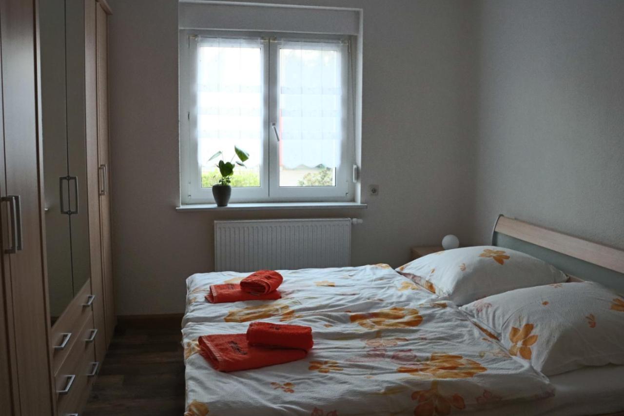 Fewo Gaesteunterkunft Drathschmidt Senftenberg Esterno foto